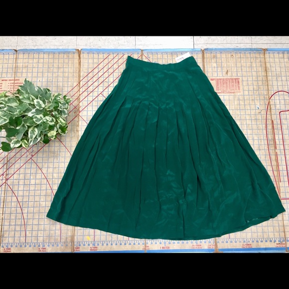 Talbots Dresses & Skirts - NWT Vintage Talbots silk midi skirt